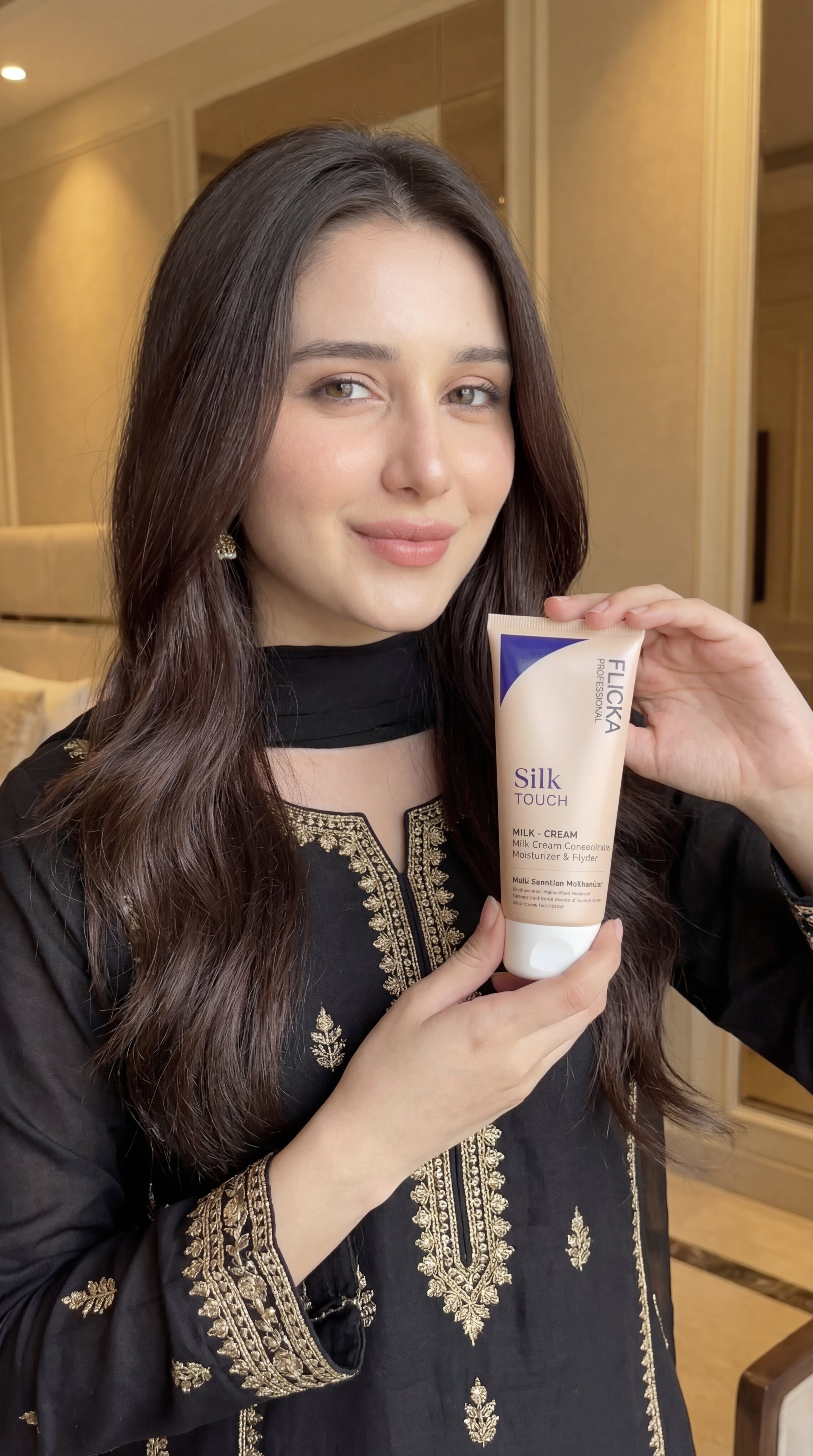 Flicka Silk Touch 3-in-1 Moisturizer, Flawless Skin